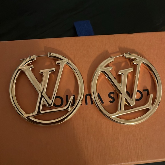 Louis Vuitton Gold Hoop GM Large Louise NWT - Picture 1 of 5